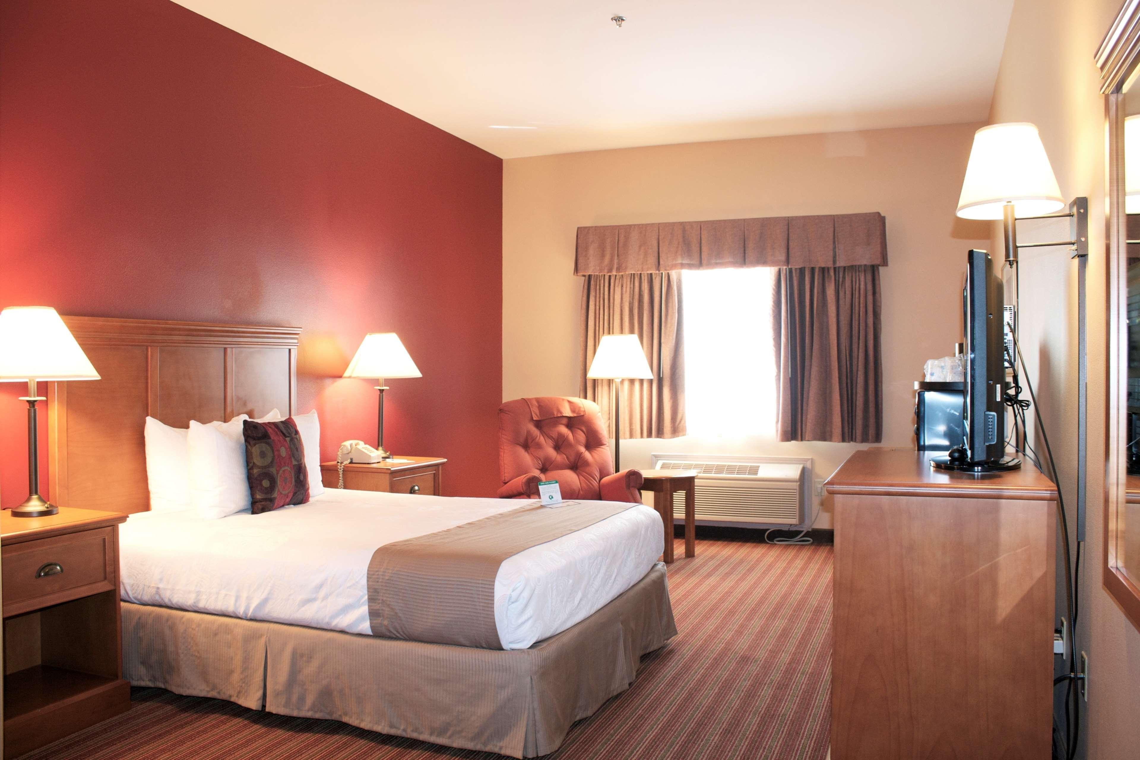 Best Western Plus The Inn At Horse Heaven Prosser Exterior photo