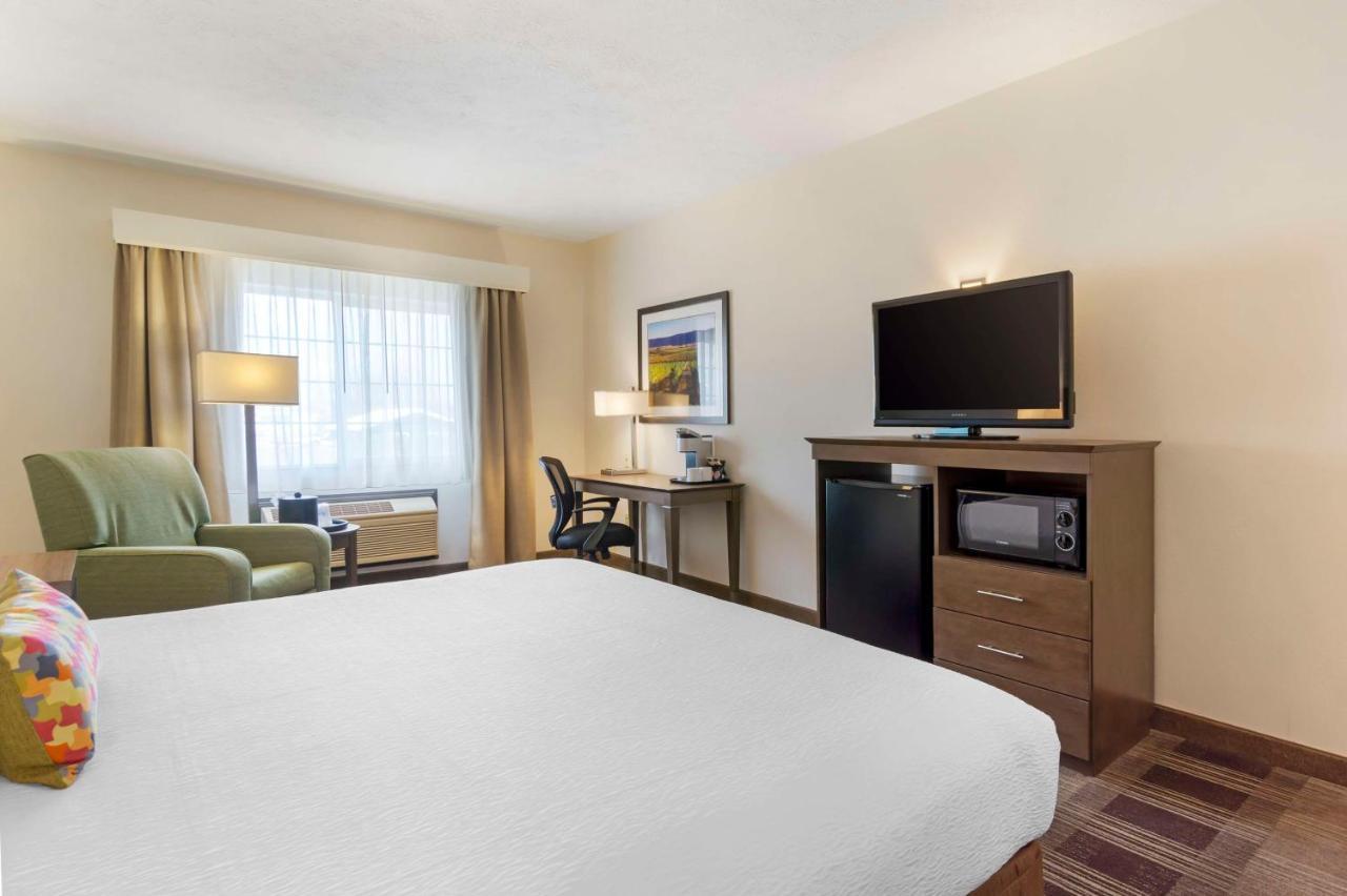 Best Western Plus The Inn At Horse Heaven Prosser Exterior photo
