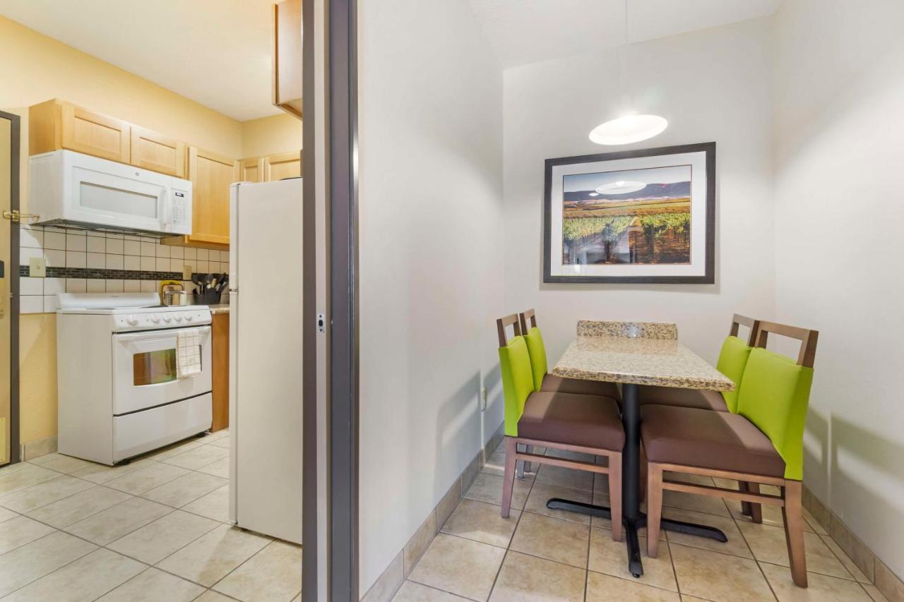 Best Western Plus The Inn At Horse Heaven Prosser Exterior photo