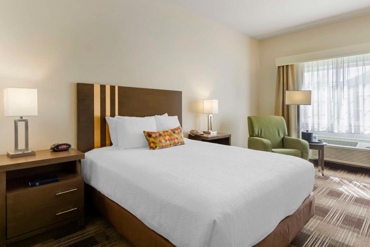 Best Western Plus The Inn At Horse Heaven Prosser Exterior photo